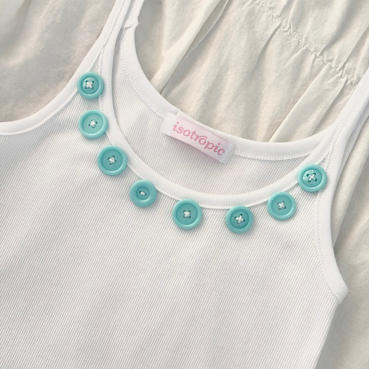 ella button tank
