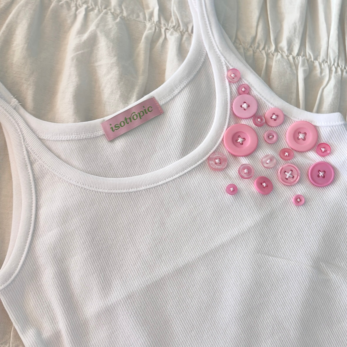 celia button tank